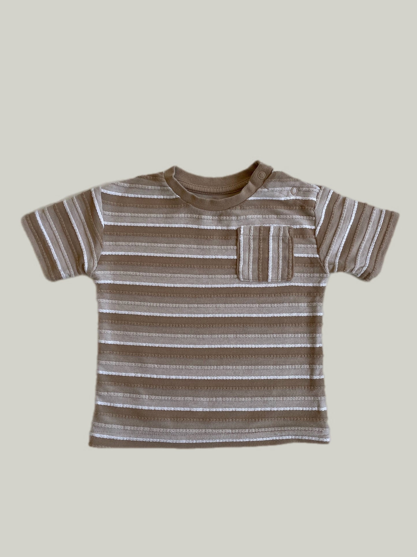 Good Condition Nutmeg Summer Set