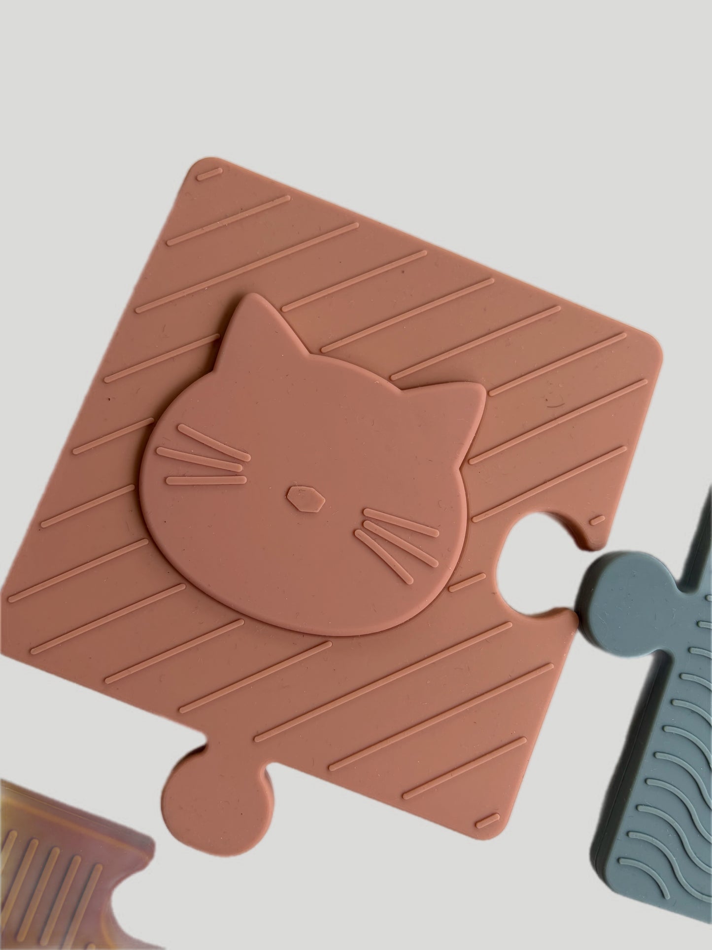 Brand New Liewood Bodil Silicone Mini Puzzle